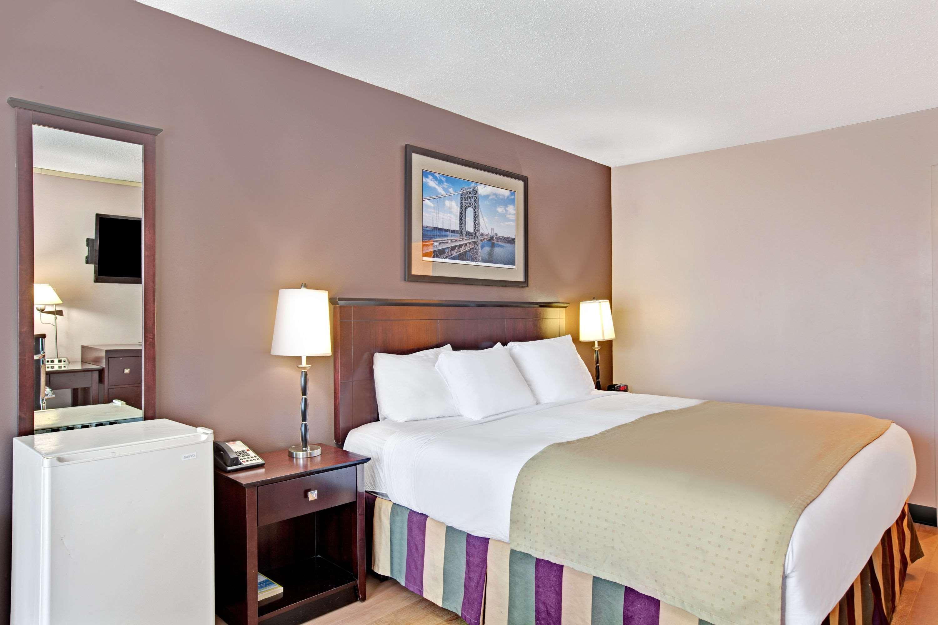 Quality Inn Wayne - Fairfield Area Exterior photo