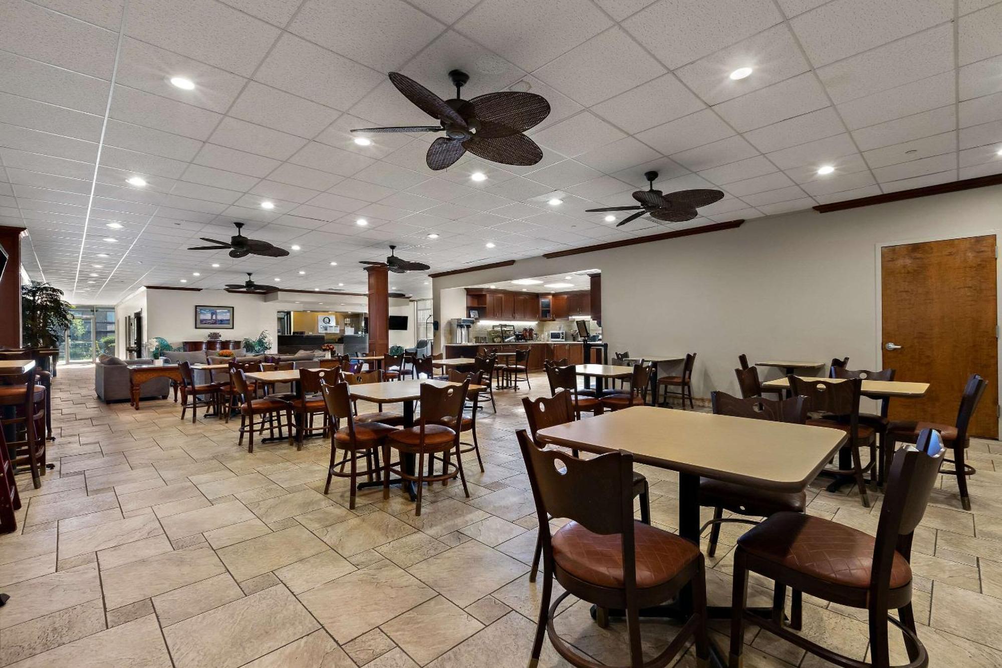 Quality Inn Wayne - Fairfield Area Exterior photo