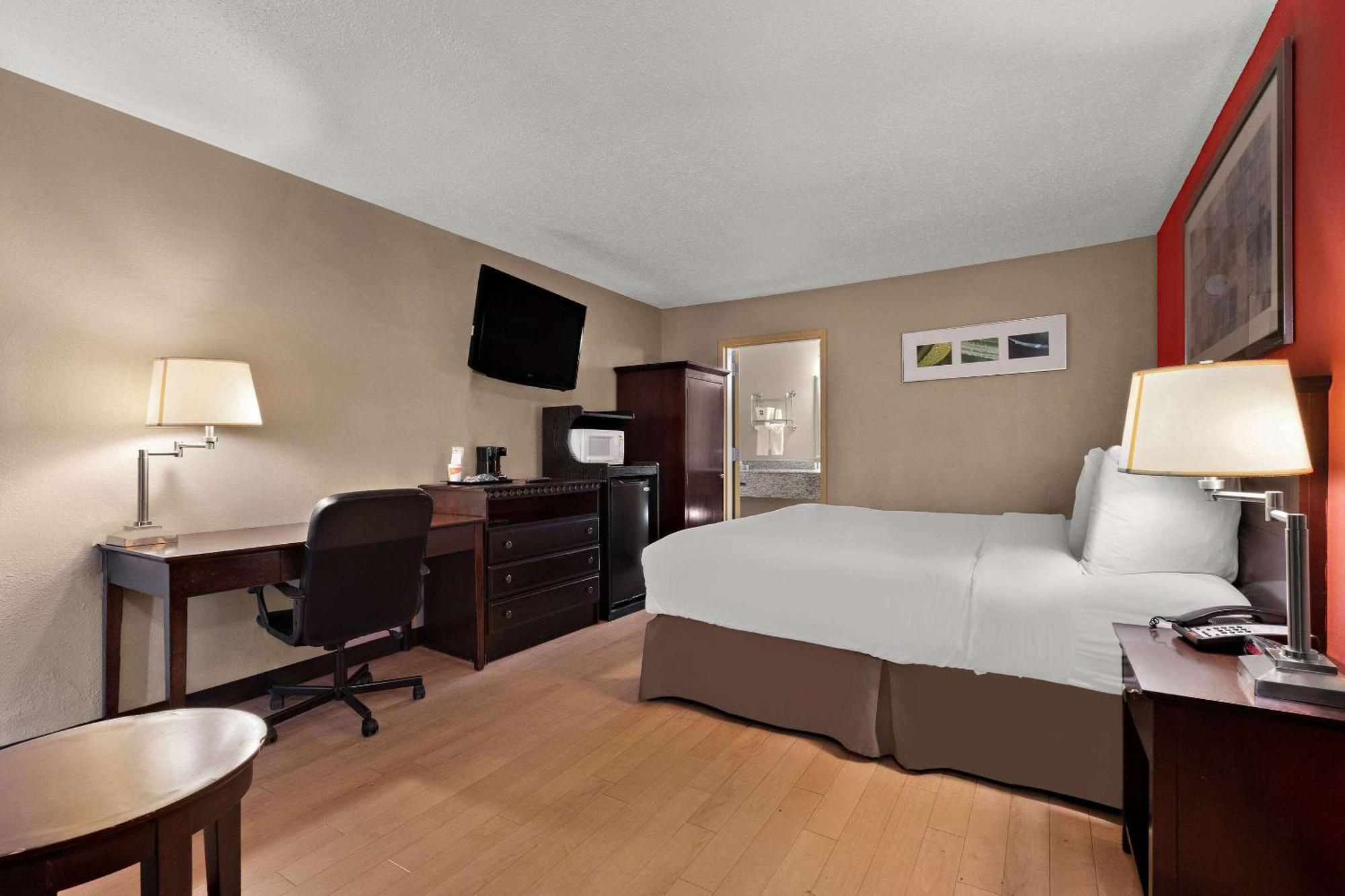 Quality Inn Wayne - Fairfield Area Exterior photo