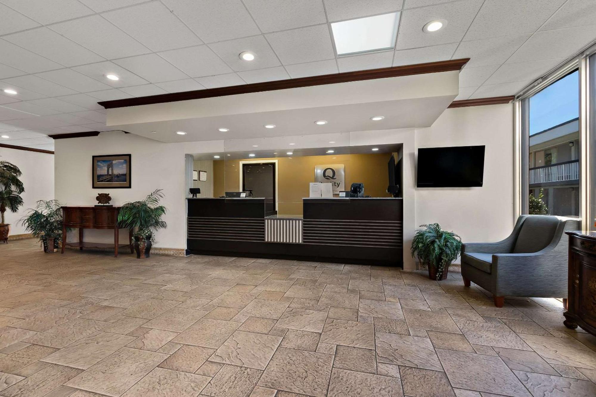 Quality Inn Wayne - Fairfield Area Exterior photo